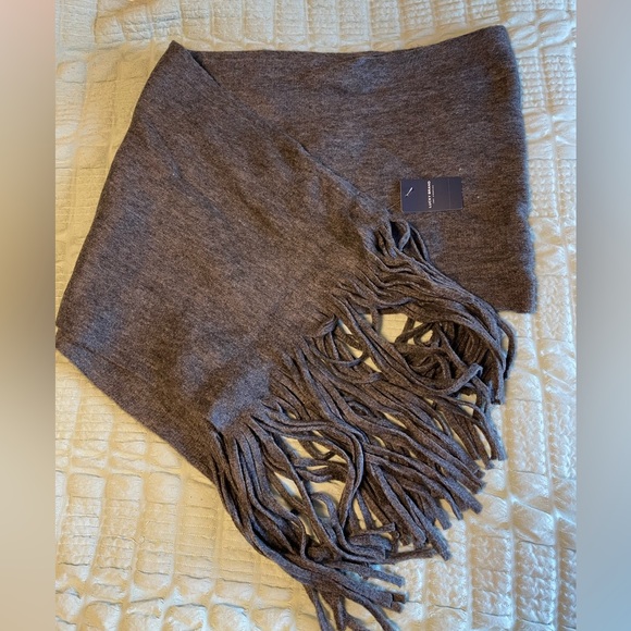 Lucky Brand Gray Fringe Scarf Brand New with Tags - Picture 2 of 9
